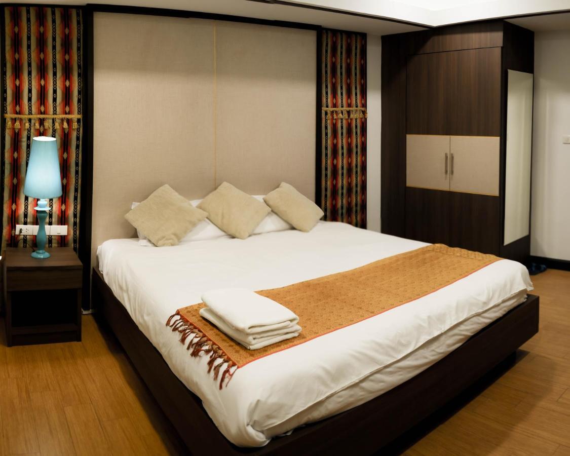 Chorlada Lanna Hotel Чиангмай Экстерьер фото