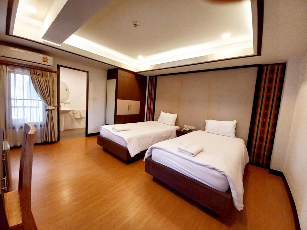 Chorlada Lanna Hotel Чиангмай Экстерьер фото
