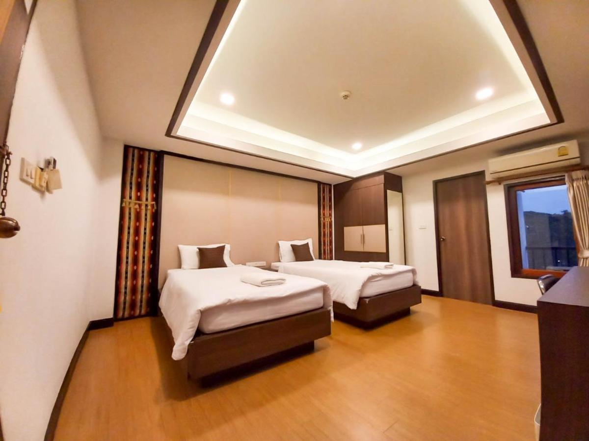 Chorlada Lanna Hotel Чиангмай Экстерьер фото