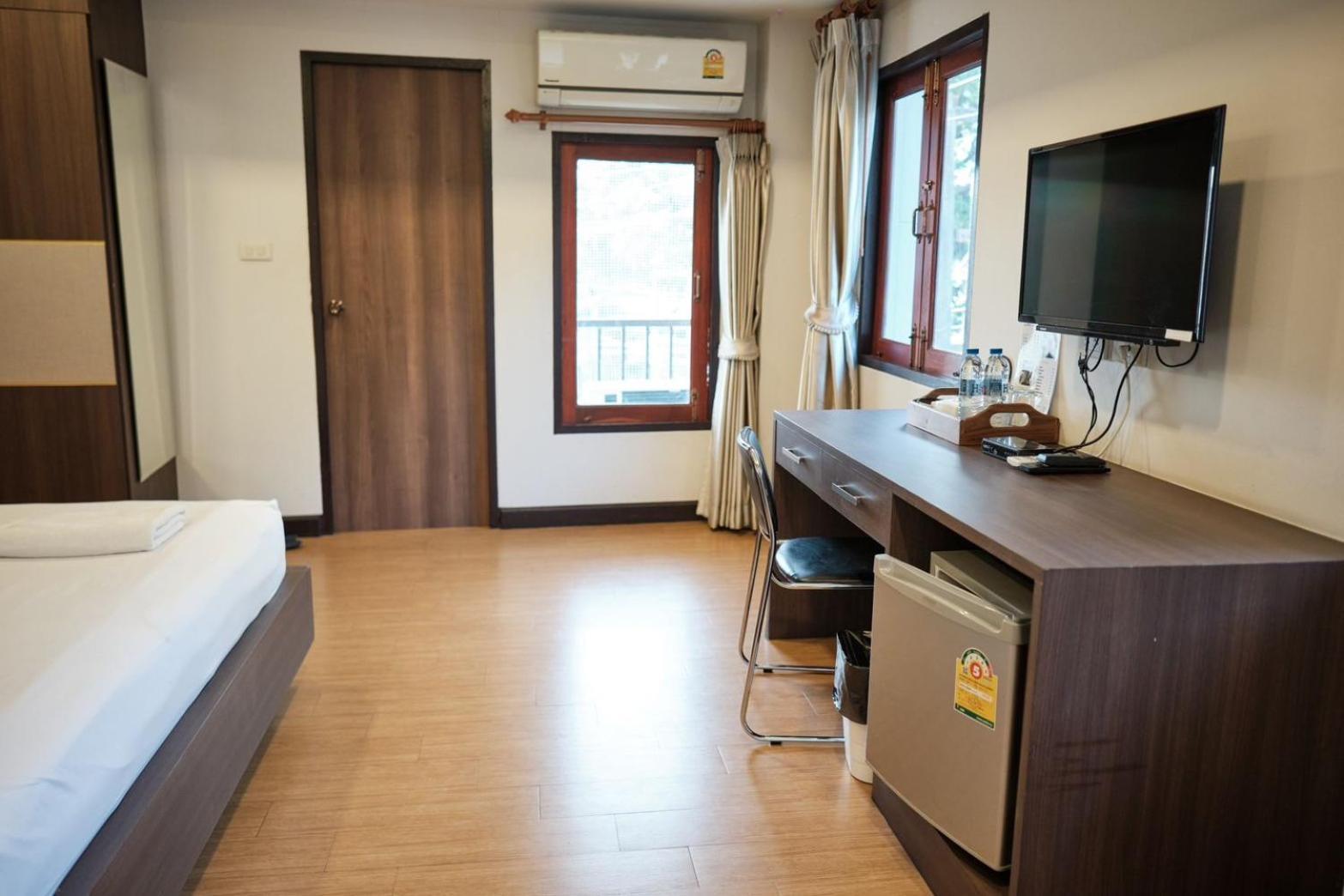 Chorlada Lanna Hotel Чиангмай Экстерьер фото