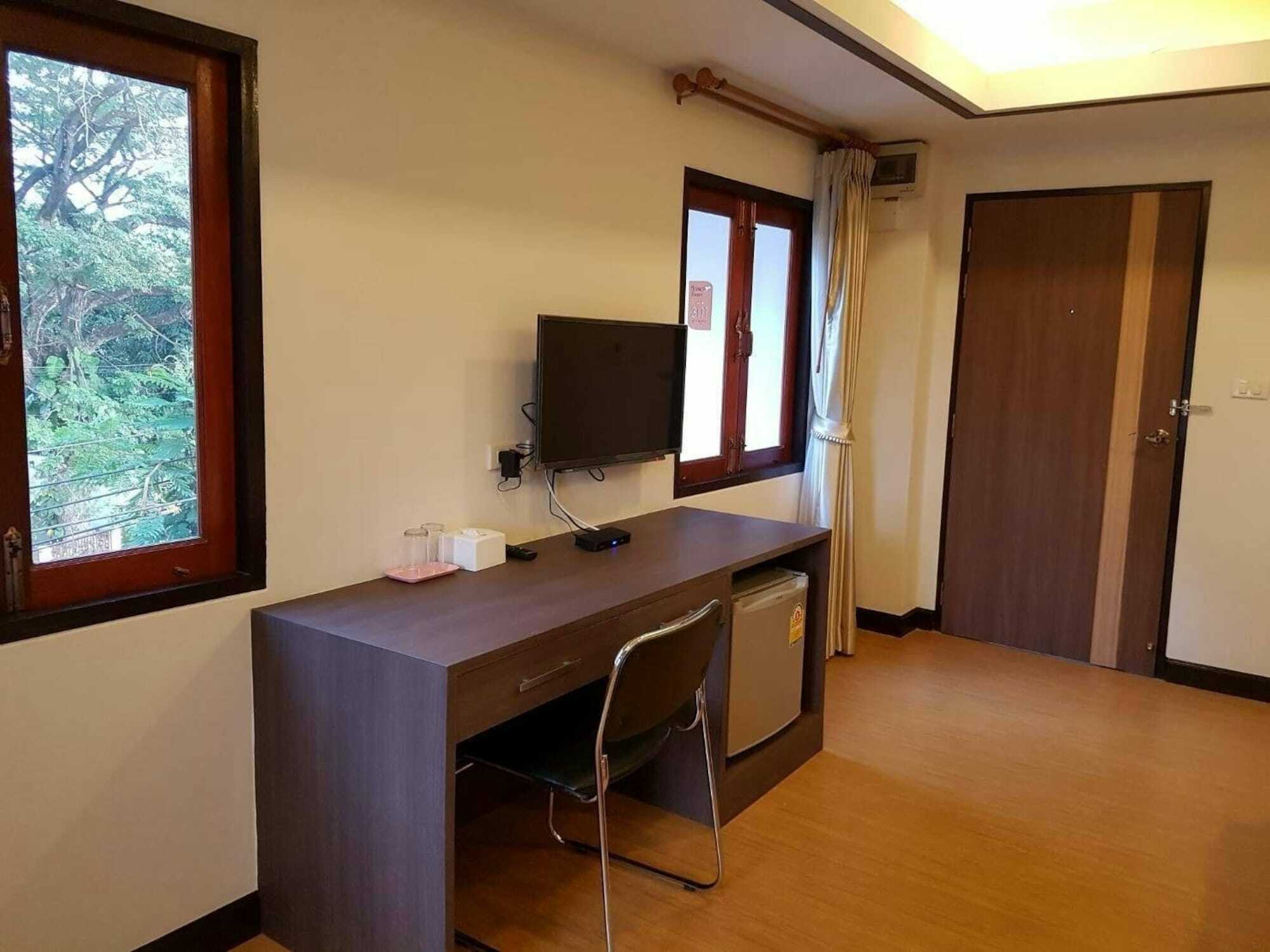 Chorlada Lanna Hotel Чиангмай Экстерьер фото